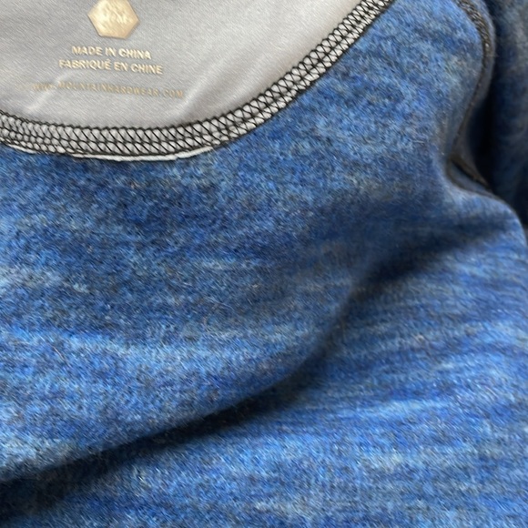 Mountain Hardwear athletic zip up with zipper pocket on left arm - Picture 13 of 14